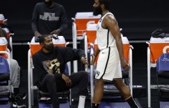 【大发扑克】纳什：KD的伤情比哈登乐观 不清楚后者何时可以回归