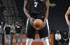 【大发扑克】今日马刺VS老鹰 吉昂&沃克&莱尔斯&迪奥普缺战