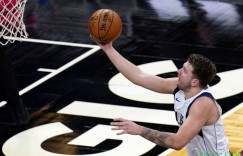 【大发扑克】22岁32天！东契奇破VS绿军砍35+&命中率超70%的最年轻纪录