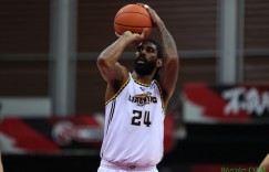 【大发扑克】得分组织一把抓！梅奥20中10砍下26分10板8助全面数据