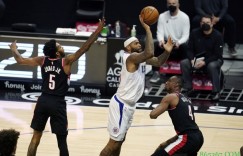 【大发扑克】考辛斯快船首秀出战7分钟 4投3中得到7分4板2助