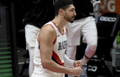 【大发扑克】2000年后仅坎特、乐福、拜纳姆、霍华德4人 单场拿到30个篮板