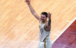 【大发扑克】基操勿六！东契奇砍30分10篮板9助攻准三双带走胜利