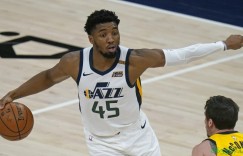 【大发扑克】爵士官方：米切尔因脚踝伤势至少再缺阵一周