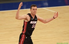 【大发扑克】邓罗：这是一场不能输的比赛 我们做到了同心协力