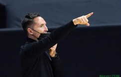 【大发扑克】篮网赛季至今已有21次单场至少30次助攻 追平队史第二高纪录