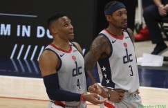 【大发扑克】突然不铁了！威少&比尔关键时刻5中5合砍15分率队逆转