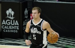 【大发扑克】魔幻剧情！快船卡乔等6人缺阵&最多落后18分 最终12分胜出