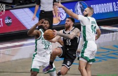 【大发扑克】迈克-詹姆斯：年纪变大后适应更小的角色 认识KD有5年了