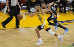 【大发扑克】库里常规赛第88次投进7+三分 比二三名总和还多10次