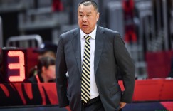 【大发扑克】吴庆龙：新疆男篮是一支强队 我们在篮板方面做得不好