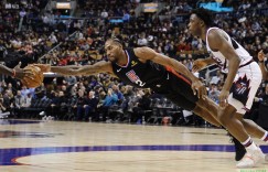 【大发扑克】?小卡赛季至今抢断数>犯规数 生涯至今从未6犯离场