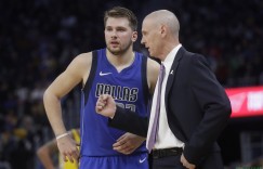 【大发扑克】卡莱尔：这是场季后赛水准的比赛 并不很担心077的技犯情况