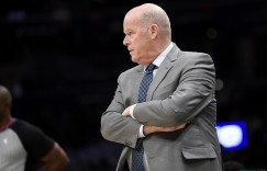 【大发扑克】魔术主帅：二次进攻得分&控制失误是赢球关键 落后9分不是大事