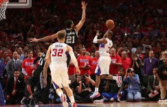 【大发扑克】6年前的今天：保罗首轮抢七抛射打板绝杀马刺