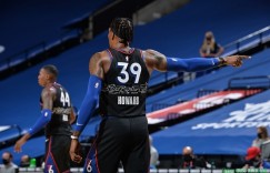 【大发扑克】火花亮晶晶！霍华德22分钟高效揽下19分14板