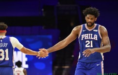 【大发扑克】赛斯-库里：我和恩比德能为彼此创造投篮空间