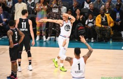 【大发扑克】库里：第三节快结束时想过要破克莱的纪录 但一看比分 GG