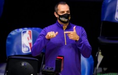 【大发扑克】沃格尔不满判罚教练挑战成功 本赛季教练挑战成功率65%