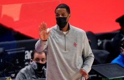 【大发扑克】塞拉斯：不满意防守端的努力程度 我们必须从每次经历中学习