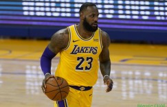 【大发扑克】今日湖人对阵猛龙 詹姆斯将出战&卡鲁索复出