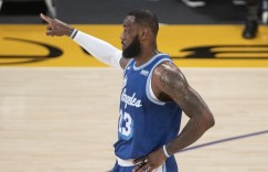 【大发扑克】Shams：如按计划完成赛前热身 詹姆斯预计将于今日迎来复出