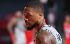 【大发扑克】努尔基奇打趣尼克斯愿付出3-4个首轮换利拉德：应该是34个吧