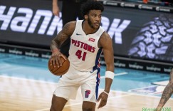 【大发扑克】萨迪克-贝新秀赛季10场比赛至少5记三分 打破库里与艾弗森纪录