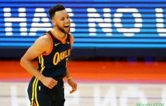 【大发扑克】超越科比独占第一！库里成单月砍下30+最多的33岁及更老球员