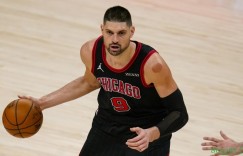 【大发扑克】武切维奇过去7场比赛累计砍158分102篮板 队史第二人