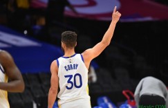 【大发扑克】库里场均命中5.4个三分刷新自己纪录 历史前三被库里一人包圆