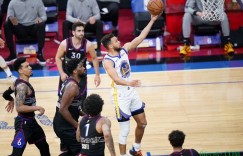 【大发扑克】恩比德赛季第15次半场20+ 联盟第二仅次库里