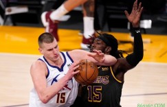 【大发扑克】今天不太准！约基奇28投12中得到32分9篮板5助攻