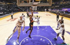 【大发扑克】奇兵！卡梅隆-佩恩下半场9中8独得20分