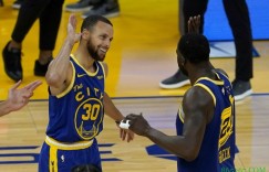 【大发扑克】库里：末节我们几乎葬送了比赛 追梦和我的默契成就了那记关键3分