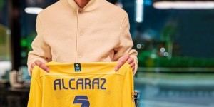 【大发体育】?网球明星阿尔卡拉斯造访利雅得胜利俱乐部，获赠球衣，大发助力你的致富之路！