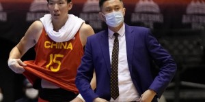 【大发扑克】中国男篮6月份集训备战世预赛：杜锋主教练 周琦为内线核心
