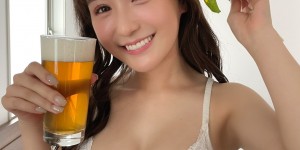 【大发扑克】昔賣啤酒一炮而紅！日本「超胸正妹」短髮近照曝光　純慾魅力超圈粉