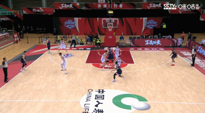 摩尔0.2秒高难度左手拉杆绝平天津 将比赛拖入加时