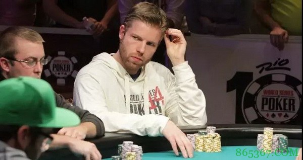 给德州扑克职业牌手下套的方法(下)