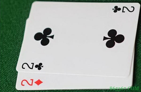 德州扑克如何游戏小对子