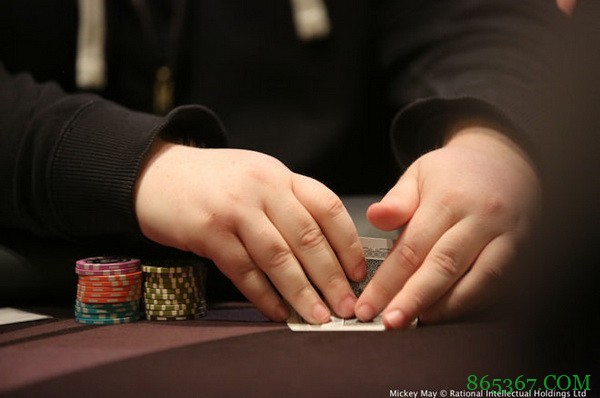 德州扑克摊牌时盖牌是好是坏？