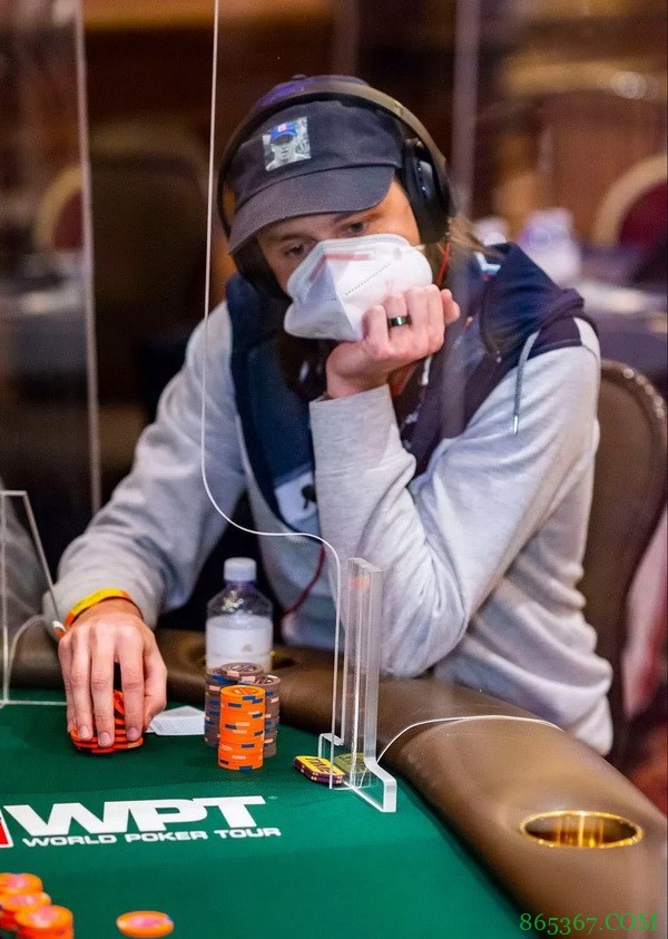 失去重要部位和打WPT决赛桌,Rokita将如何取舍?