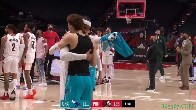 梅罗和拉梅洛！安东尼与三球赛后交换球衣