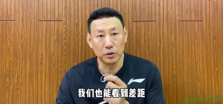 李楠:广东现在是联盟第一 希望队员今晚能看到差距并从中学习