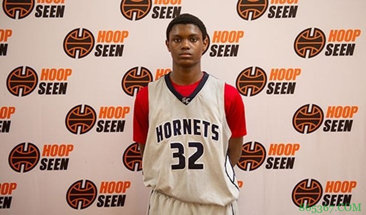 谁最有明星相？！美媒晒全明星首发童年照对阵图