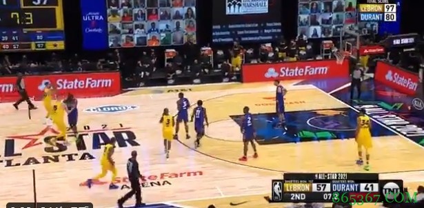 队友的AnswerBall!利拉德中线三分后 库里也来中线三分!!