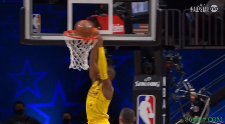 投桃报李!库里圆梦空接过后再为保罗创造空接机会