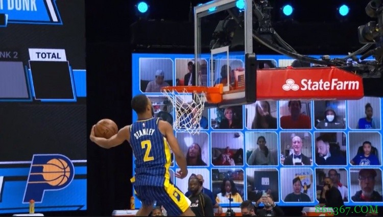 扣篮大赛:西蒙斯凭借“吻筐未遂”之扣 获3评委投票成功夺冠