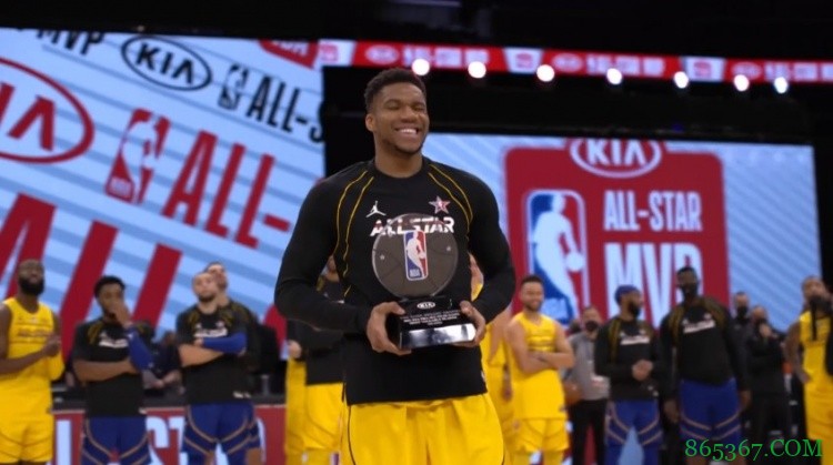 记者晒AMVP得票结果：字母哥拿到12票中的10票 库里获2票